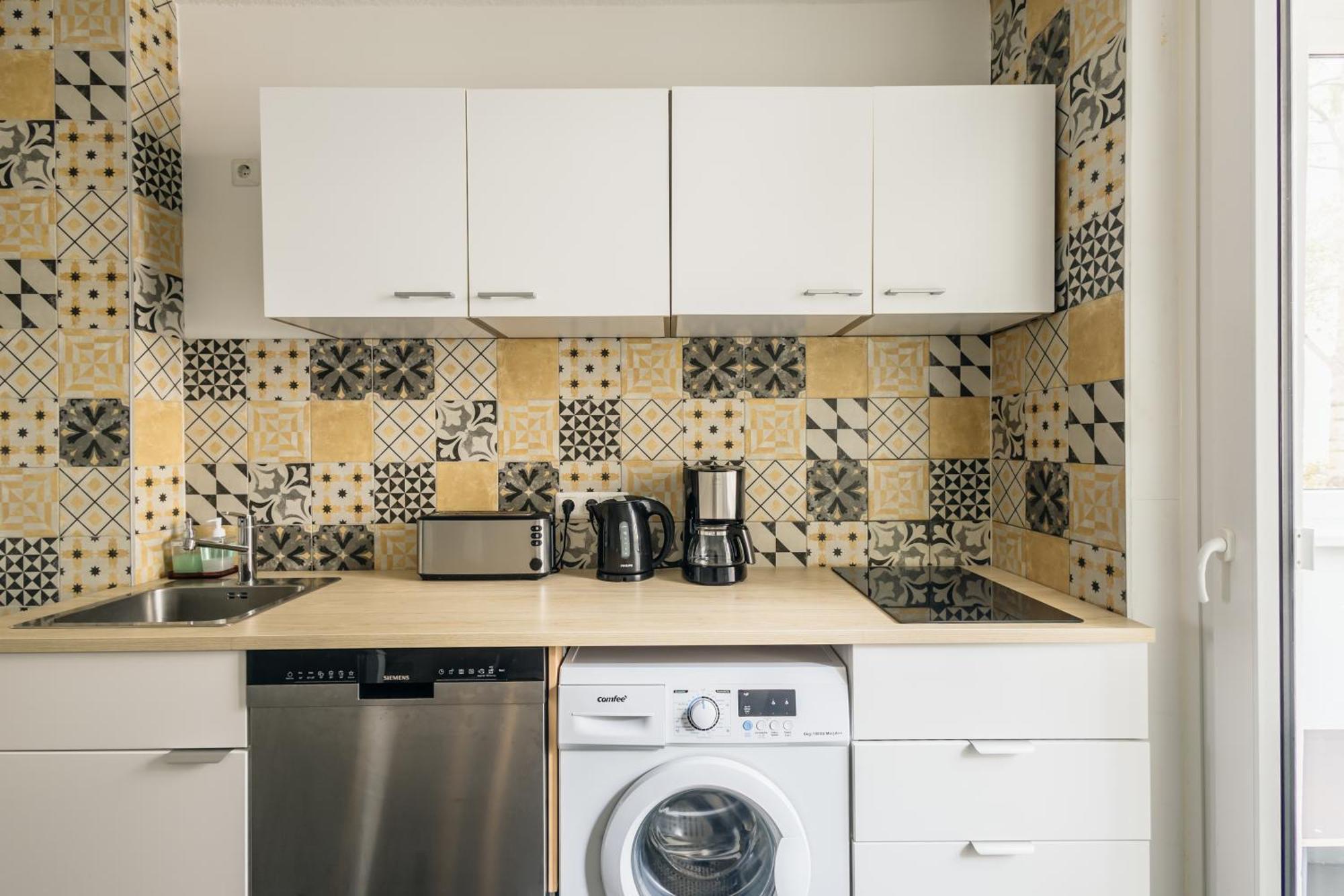 Centrally Located 2-Room Apartment Ганновер Экстерьер фото